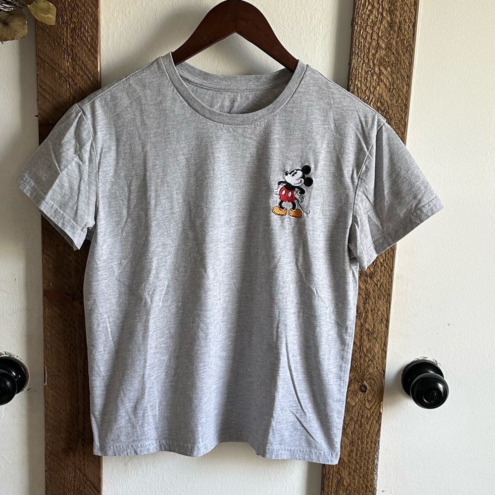 Disney Mickey Mouse Womens Size Small T-Shirt Embroidered Gray Short Sleeve